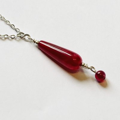 MAGENTA AGATE DROP NECKLACE